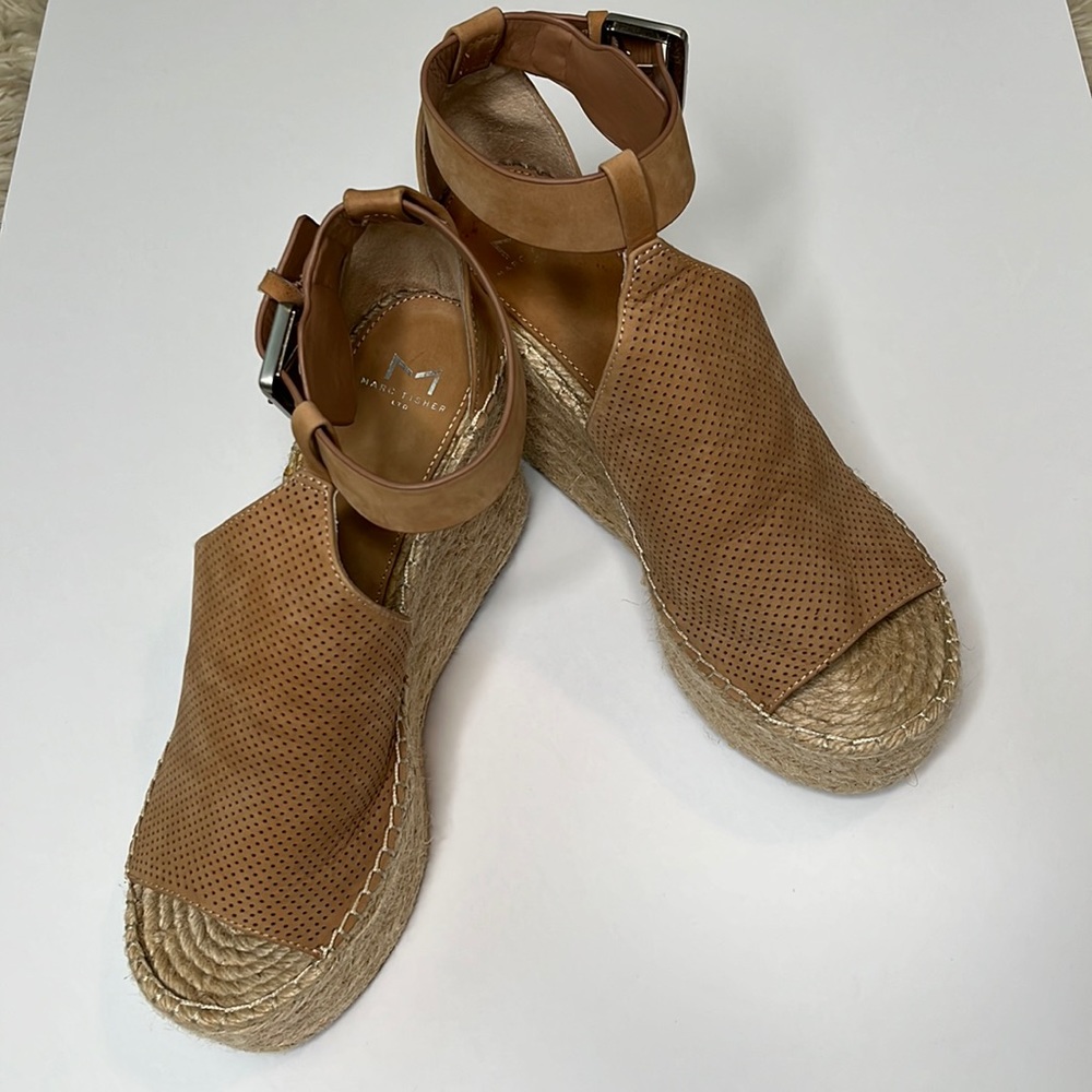 Marc Fisher LTD platform open toe sandal women’s size 8 1/2